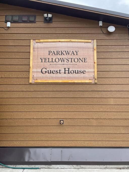 Parkway Yellowstone Guest House Room #2 Gardiner Dış mekan fotoğraf