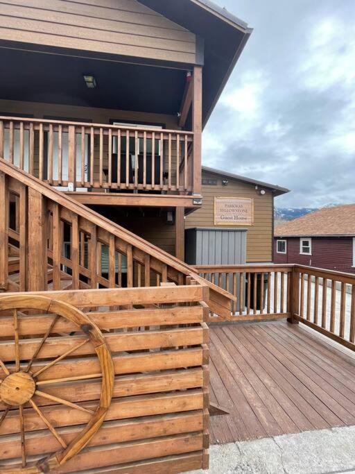 Parkway Yellowstone Guest House Room #2 Gardiner Dış mekan fotoğraf